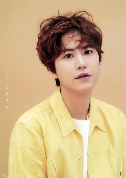 发行扫图粉色帽子这套太可爱了衬衫西装眼镜又苏死人(cr: 中国爱圭贤