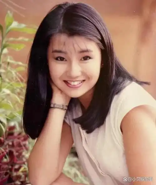 事实证明,"无夫无子"孤身住贫民窟的张曼玉,已去往另