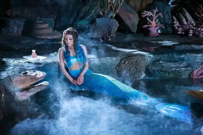 民间故事渔夫捕回美人鱼妻子说食肉能长寿吃下出现惊人变化