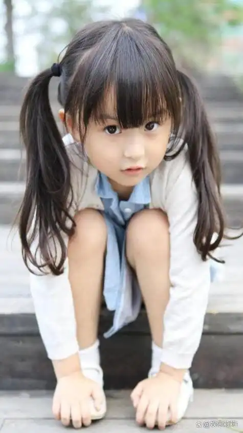 刘楚恬:2岁出道年入百万,因长相甜美被禁止整容,如今什么样了