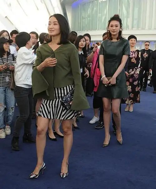 人民的名义:丁义珍携赵瑞龙出席活动,黄毛造型有点恶心