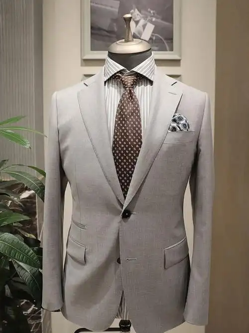 的同时也体现绅士魅力以上西装来自@报喜鸟西服定制-7015定制品类