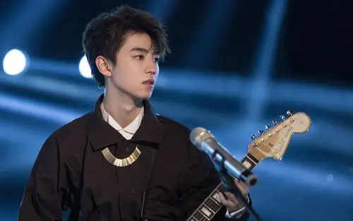 王俊凯代言写真帅气图片壁纸