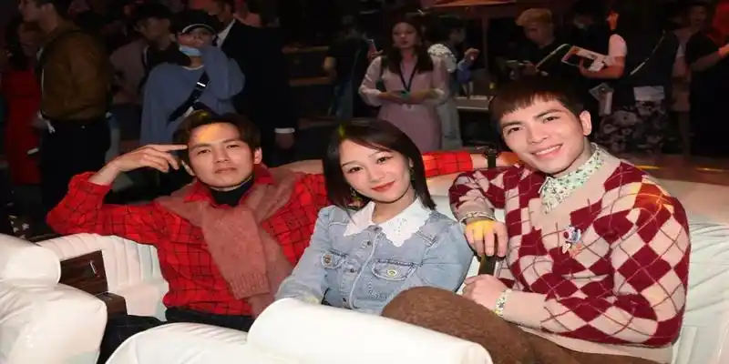 向往的生活杨紫给张艺兴算卦在哪一期(杨紫怎么和谁都能"组)