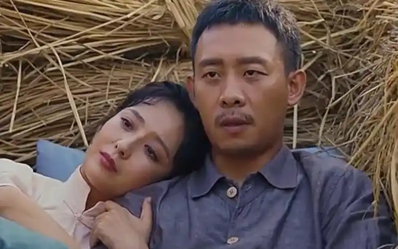 老婆被人抽了三个耳光,第二天丈夫霸气报复.#张译#佟丽娅