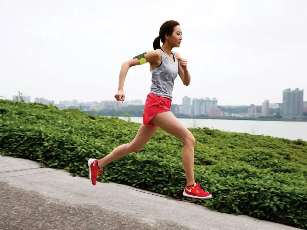 good morning 台湾第一气质女神张钧甯坚持晨跑十一年令人欣赏笑起来