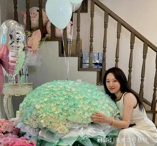 52岁杨钰莹现状曝光前男友入狱在深圳豪宅种辣椒独居不寂寞