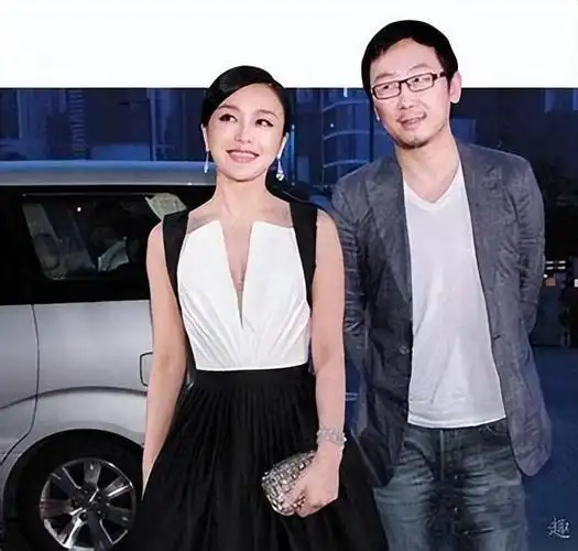 痴情女子与拒婚女王洪欣与秦岚谁才是真正的姐弟恋赢家