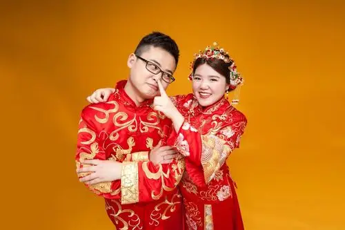 惊艳!李健先生陈钰佳小姐色彩婚纱照