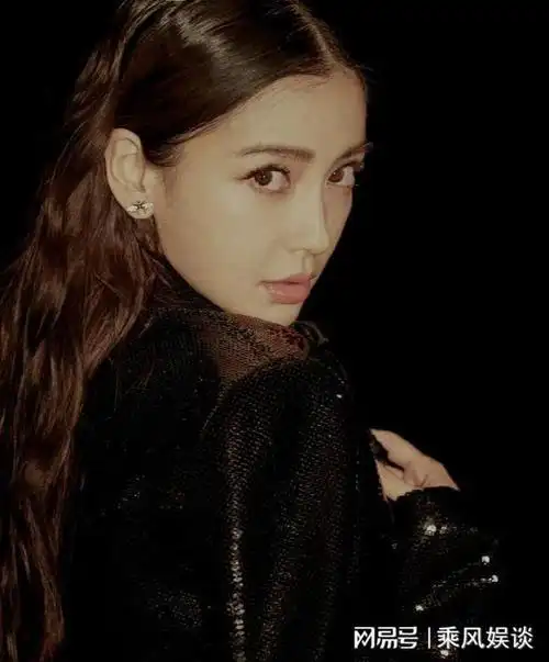 谁懂啊这张照片杨颖的难超有保护欲网友意难平谁又能无过