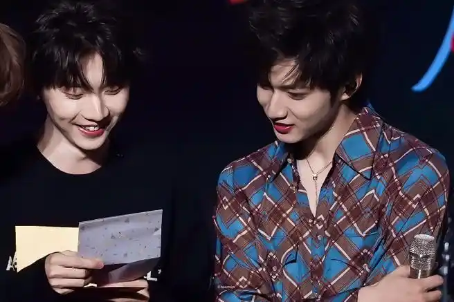 文祺 浪漫有迹可循##马嘉祺刘耀文塞了一嘴吃的