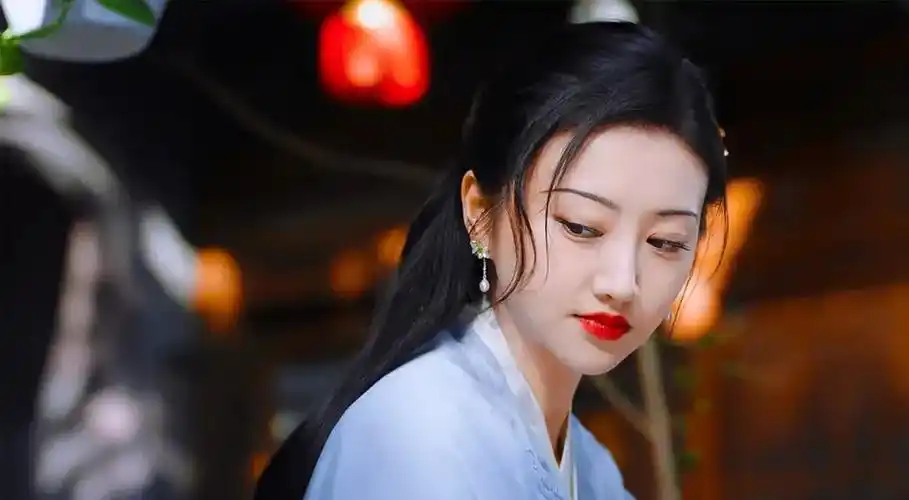 明星穿搭司藤火了盘点剧中景甜绝美珠宝首饰造型