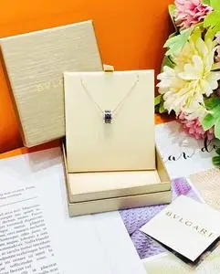 宝格丽项链慈善款盒子