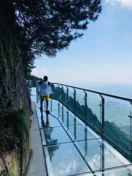 玻璃栈道我是怎么都不敢挑战