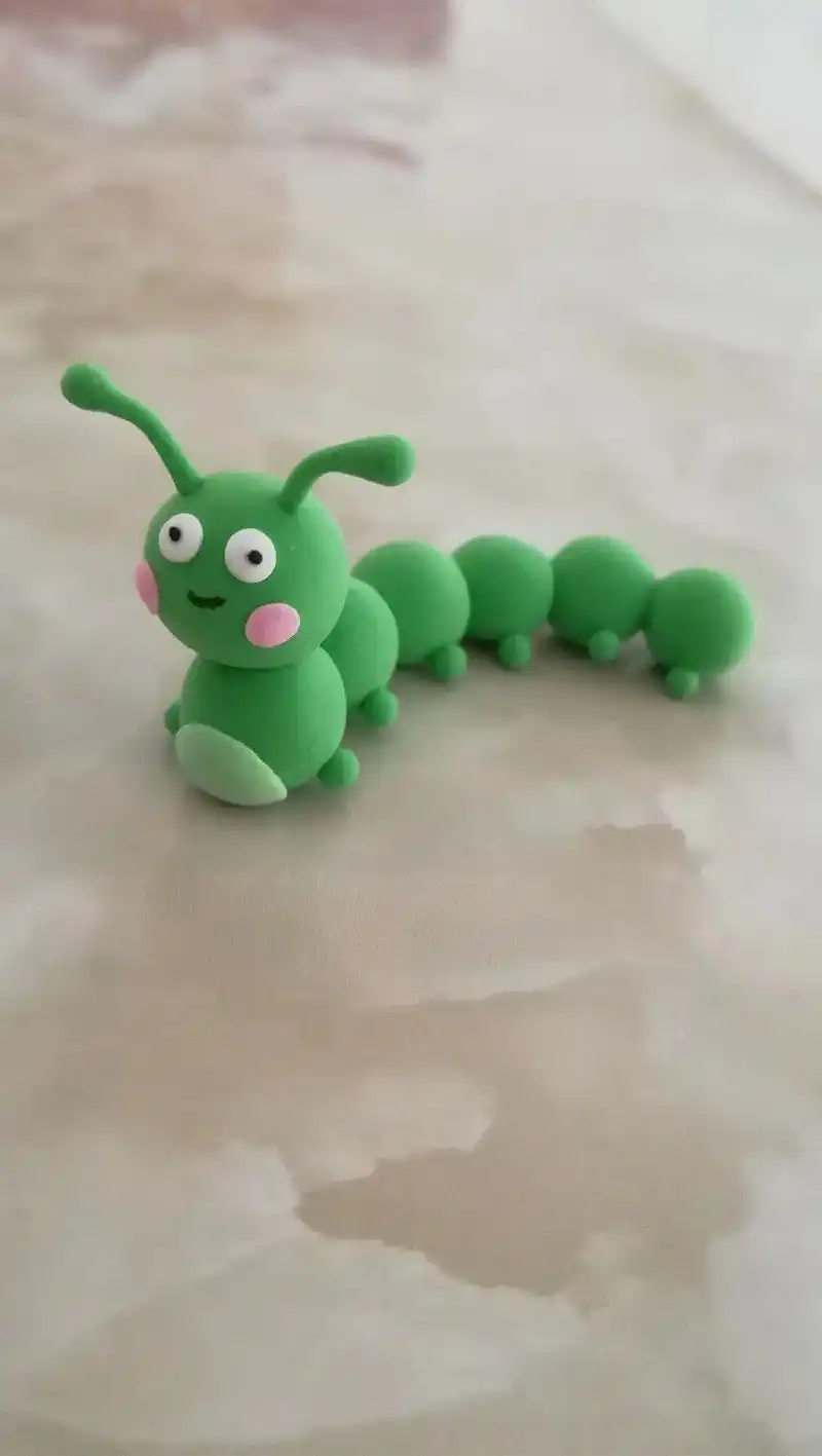 简单粘土小动物,毛毛虫做法#粘土手工diy #有趣的儿童手工 - 抖音