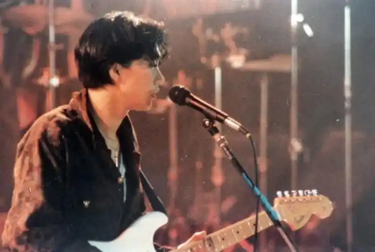 集才华和人品于一身的黄家驹谁能不爱呢