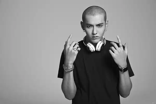 看看这十位小鲜肉的平头造型,谁才是真正的帅?