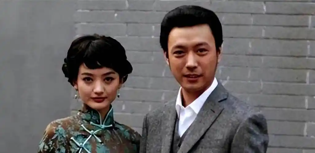 她和胡歌是同学,貌美如花从不炒作,丈夫位列全球亿万富豪榜_朱杰_艺术