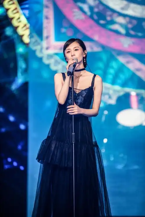 跨界歌王王子文图片