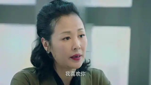 《什刹海》父母重新追求幸福遭遇儿女抹杀,这样做"残忍"吗?