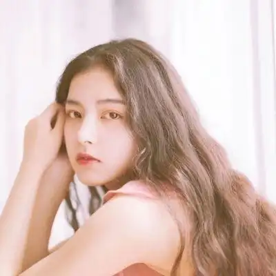 长发头像女生气质美女头像精选 你是我值得舍命相惜的人