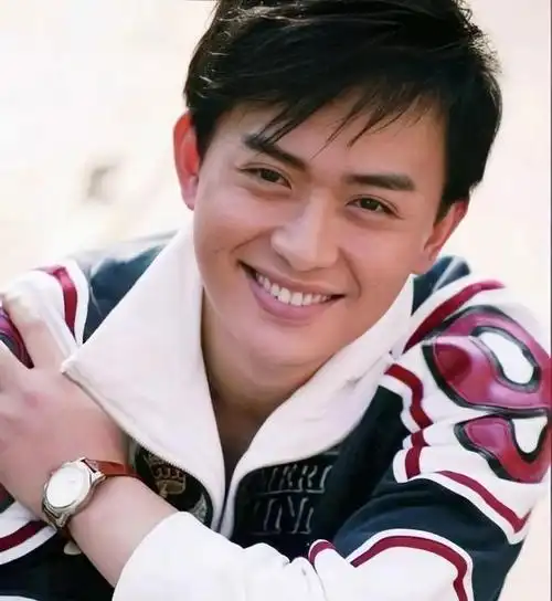 中戏十大最帅校草:个个浓眉大眼,气质硬朗,谁说中戏不看颜值的