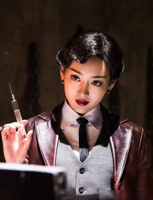 10个民国剧特工任嘉伦秋蝉穿西装风衣皮衣帅到没朋友