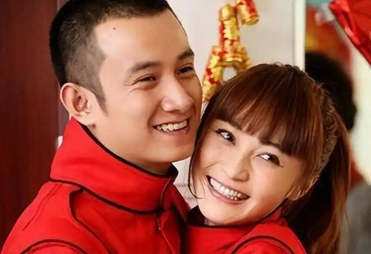 原创恋爱分手3年姐姐和小哥的差距一目了然原来一切早有预兆