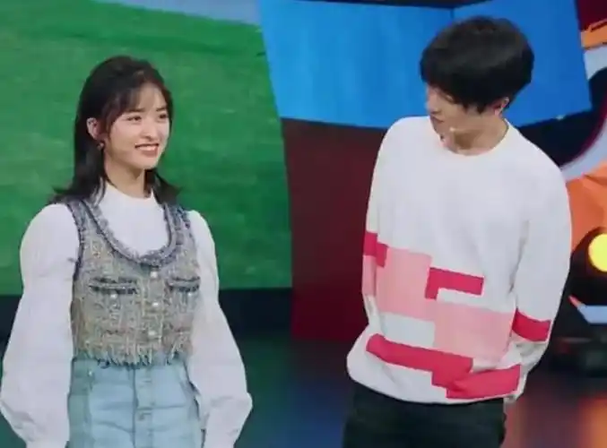 当160的沈月遇上172华晨宇,身高差距不是重点,关键太甜!