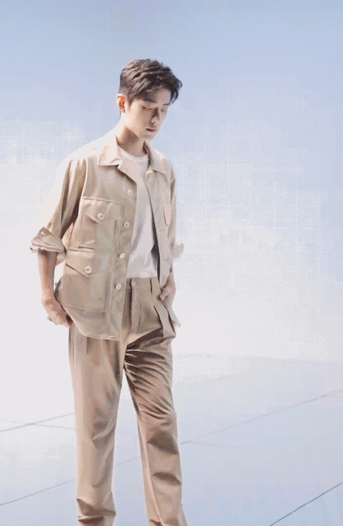 肖战的跑步姿势##肖战六一儿童节闪现视频##肖战六一儿童节闪