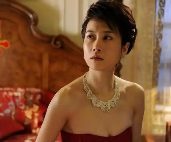 温峥嵘:隐婚初恋生子,43岁风采依旧|黄磊|演员|海清|张嘉译|古装扮相