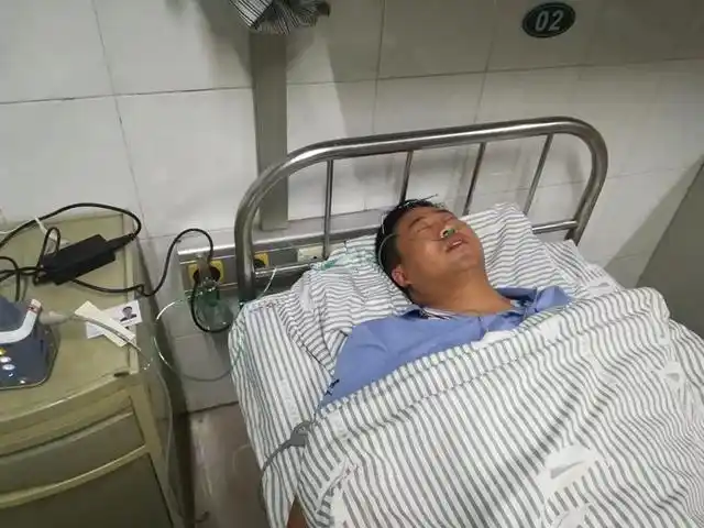 孙振涛在住院治疗"怎么就你一个人啊?