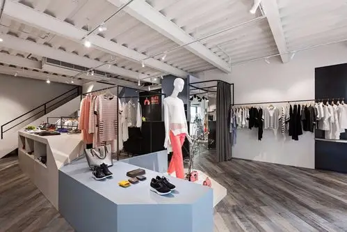 [专卖店] 台湾服装店simple geometric patchwork in taiwan by hozo