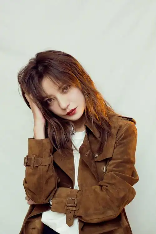 赵薇靓丽优雅时尚写真图片