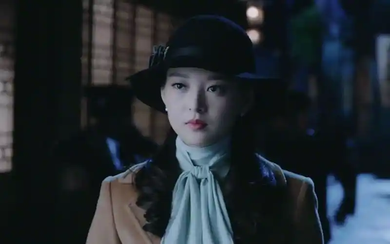 蝶影:巡捕们认出林秋雁的身份,女特工沉着冷静,瞬间扭转局面