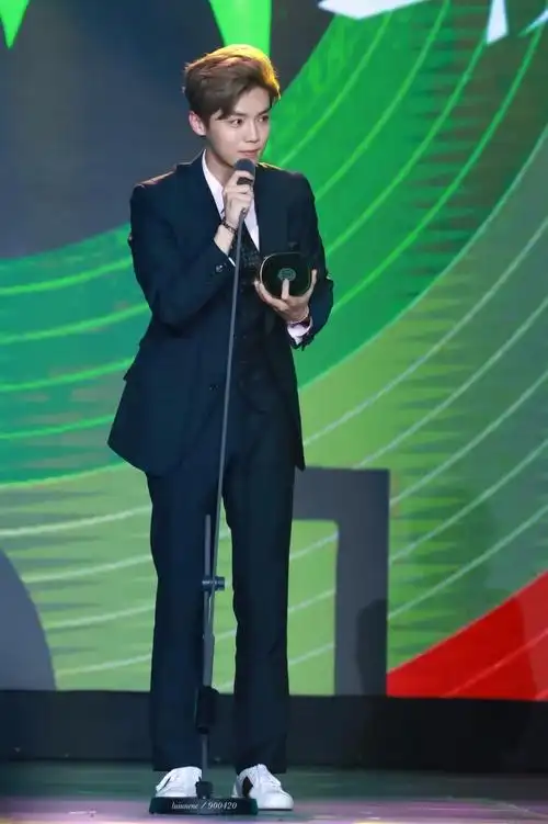 消息爱豆半月刊你的男朋友搭配手册