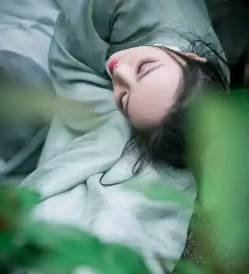 汉服伤感女生图片古风伤感图片3