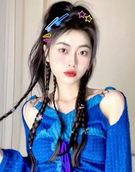 黑长直彻底过时了,今年最火的是这3种"半束发",洋气又显年轻