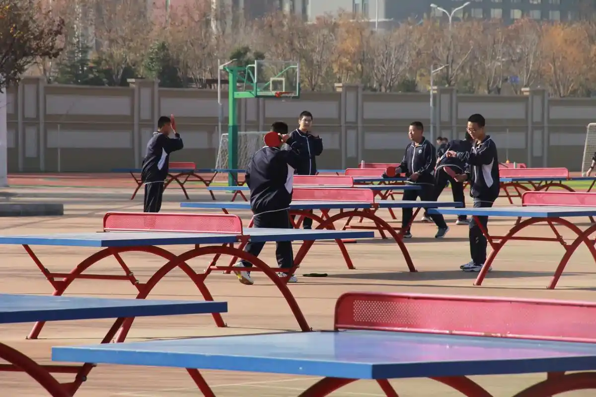 体育课低质照片流出