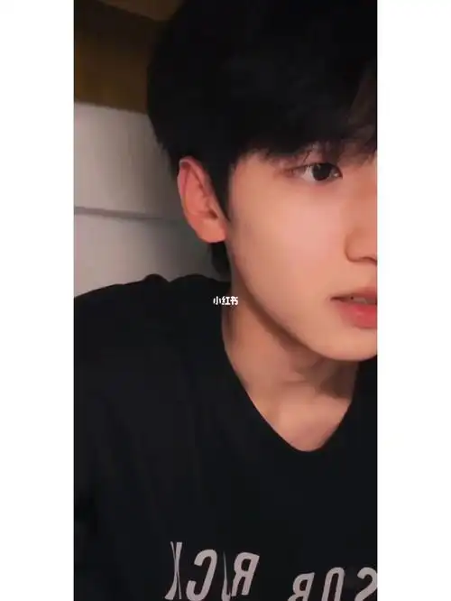 严浩翔壁纸  #帅哥壁纸