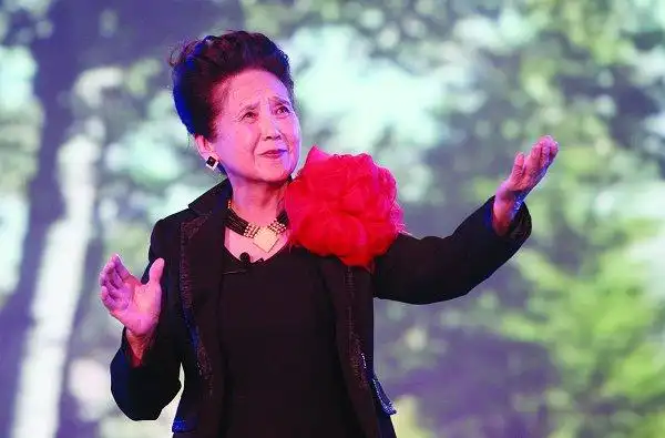 p data-id="gnt4nqvp27">鲁园(1928年9月-2020年2月8日),1950年毕业