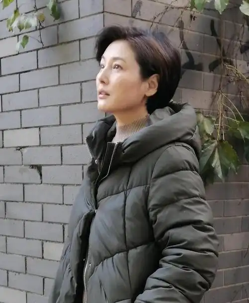 演员张延,在上海拍节目时到手一个老公,怀孕后隐退