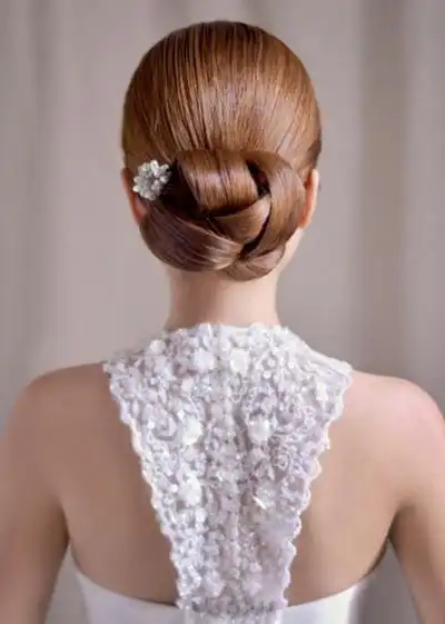 流行美盘发发型图片