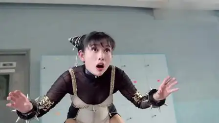 超级学校霸王:邱淑贞变成春丽,跟未来坏蛋打架,还用旋风腿!