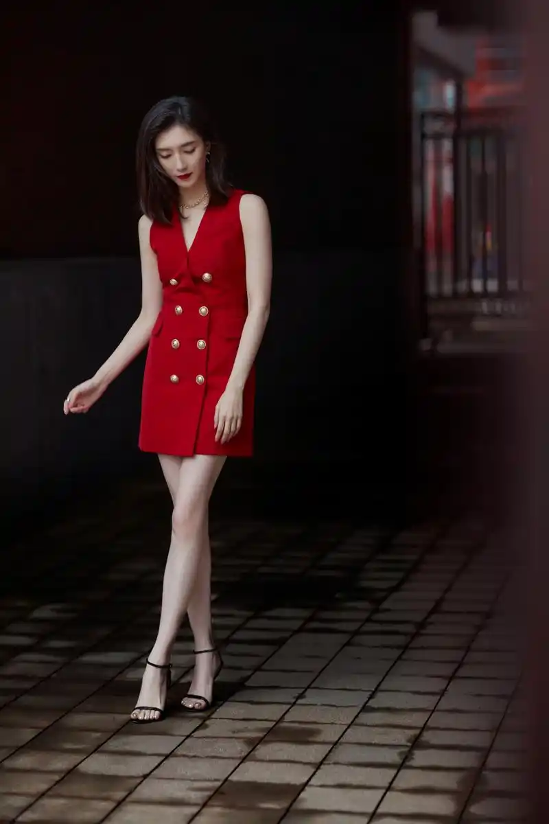 江疏影 高跟凉鞋[爱你][爱你]