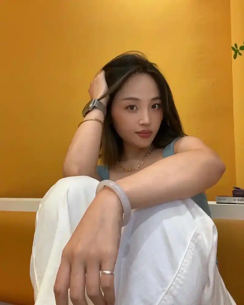 分享照片 #长相差了点但气质不能输 - 抖音