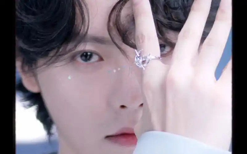 【肖宇梁72flv】新鲜滴鱼粮,和梁梁一起追星逐月!