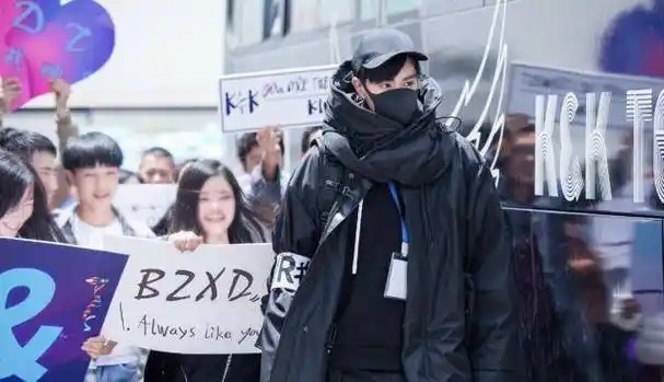 有委屈不解释,有热度不去蹭,他就是吴白,年少成名难得清醒_胡一天