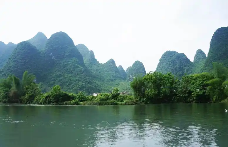 作品名称:相映生辉作  者:王存高图片描述:青山绿水,如在画中得票:0投