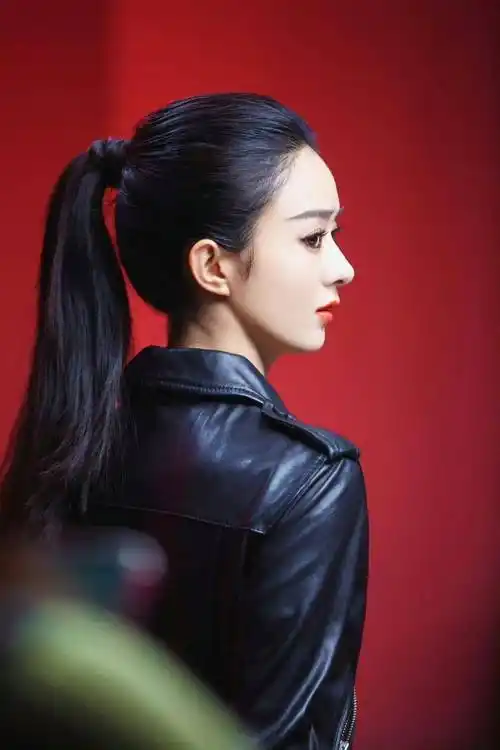 看了赵丽颖的侧脸,才知道这种"鼻子"有多完美!_比例_面部_美女